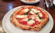 キアッキェローネ （PIZZERIA CHIACCHIERONE）　お店からの写真