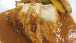大山鶏ムネ肉のソテー　　エシャロットソース