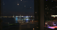 の夜景がきれいに見えるレストラン特集　横浜駅　新高島駅周辺　モーション・ブルー・ヨコハマ