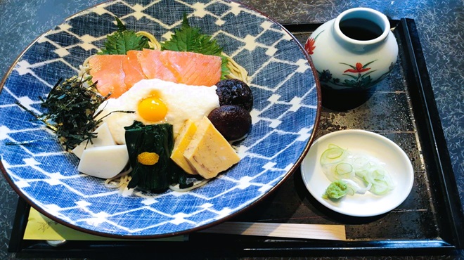 そば・炭火焼ダイニング 吉田家フォト1