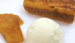 フランス風フレンチトースト　　パイナップルのキャラメリゼと一緒に