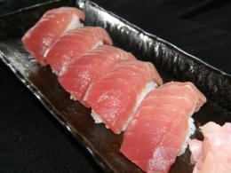 マグロ握り寿司