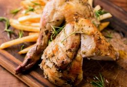 3800円 2hコース 飲み放題付 大人気ロティサリーチキン付！！<br>大人気のロティサリーチキンも食べられるお得なコース！ コース2時間 飲み放題もついてます。