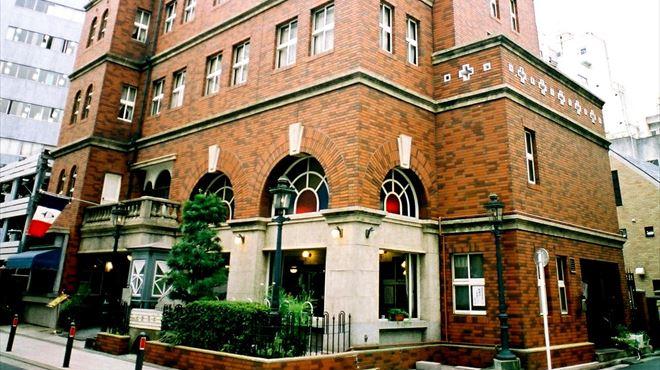 馬車道十番館 1f 喫茶 店舗トップ 横浜グルメnavi